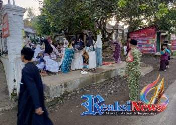 TNI Hadir di Tengah Warga, Koramil 2203/Warungkiara Amankan dan Rayakan Iduladha Bersama