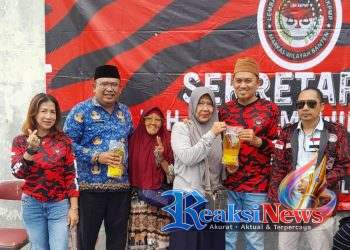 Ormas KKPMP Berbagi Sembako : Momentum Milad Ke 15 Tahun, Panas Terik Tak Menghalangi Semangat