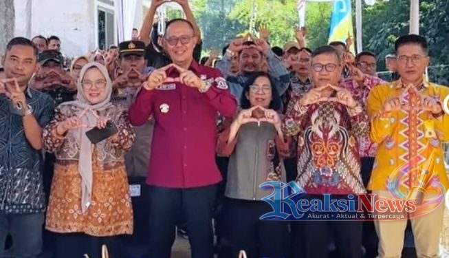 Serah Terima Sertifikat Hibah Lahan 60 KK Kawasan Cipelang Kota Sukabumi